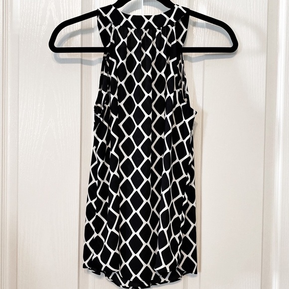 INC international Concepts Woman’s Lightweight Sleeves button down Shirt size 2 - Picture 2 of 9